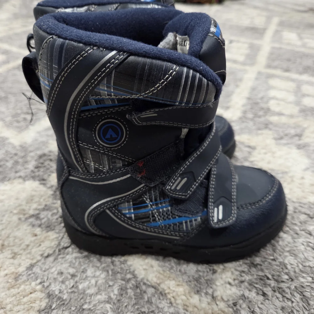 Airwalk Kids' Dark Blue Snow Boots - Picture 2 of 4